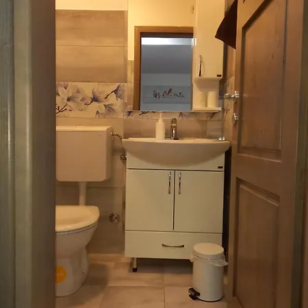 Loza-holiday Home,kuca Za Odmor Apartmán