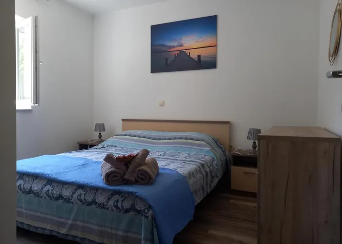 Loza-holiday Home,kuca Za Odmor Srima