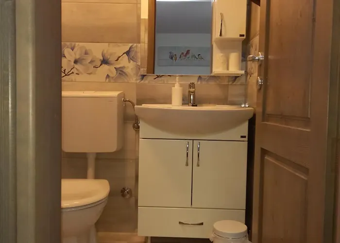 Loza-holiday Home,kuca Za Odmor Appartement